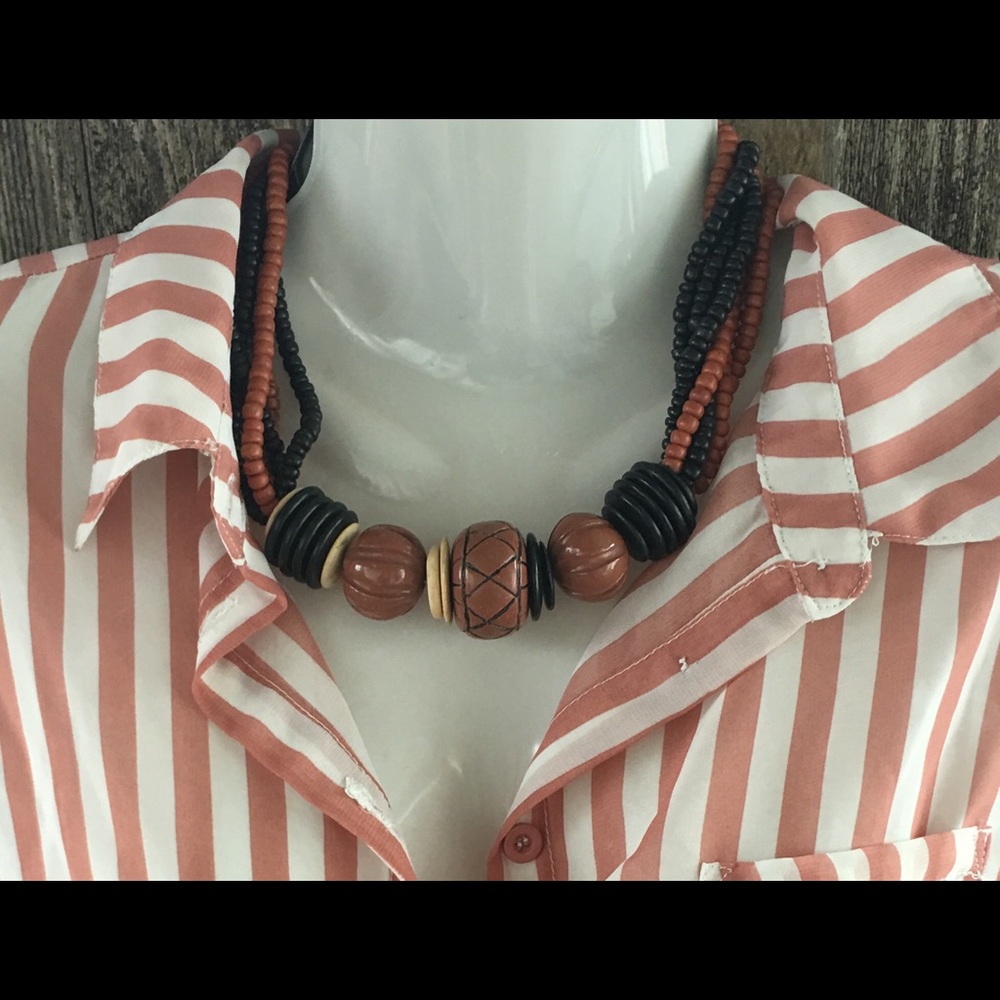 Really pretty beaded necklace